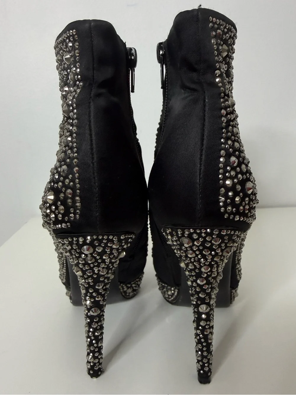 Helen's Heart Black Faceted All Over Sparkle Platform Stiletto Heel Bootie Sz 37